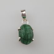 Smaragd-Anhänger - 925er Silber, besetzt mit gesc | 925 Silver Pendant with a Carved Emerald of 14c