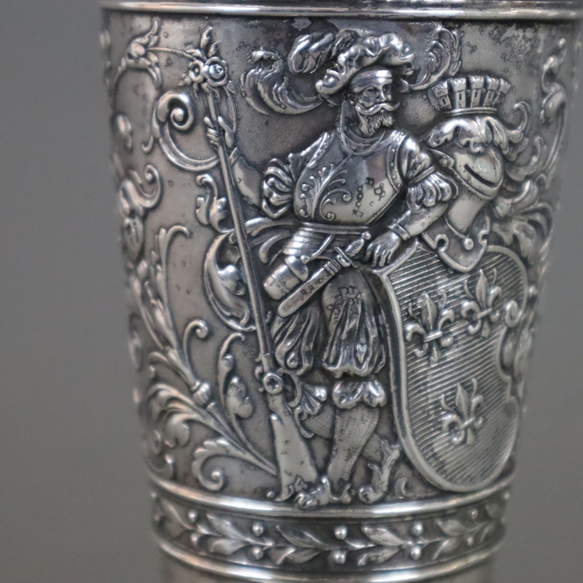 Historismus-Schützenpokal - 800er Silber, gestempelt "Engel", 800, Halbmond/Krone, graviert "IV. Co - Image 3 of 14