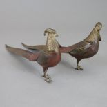 Paar Goldfasane - Wiener Bronze mit Resten der Bemalung, Entwurf: Richard Thuss, Schwanz unterseiti