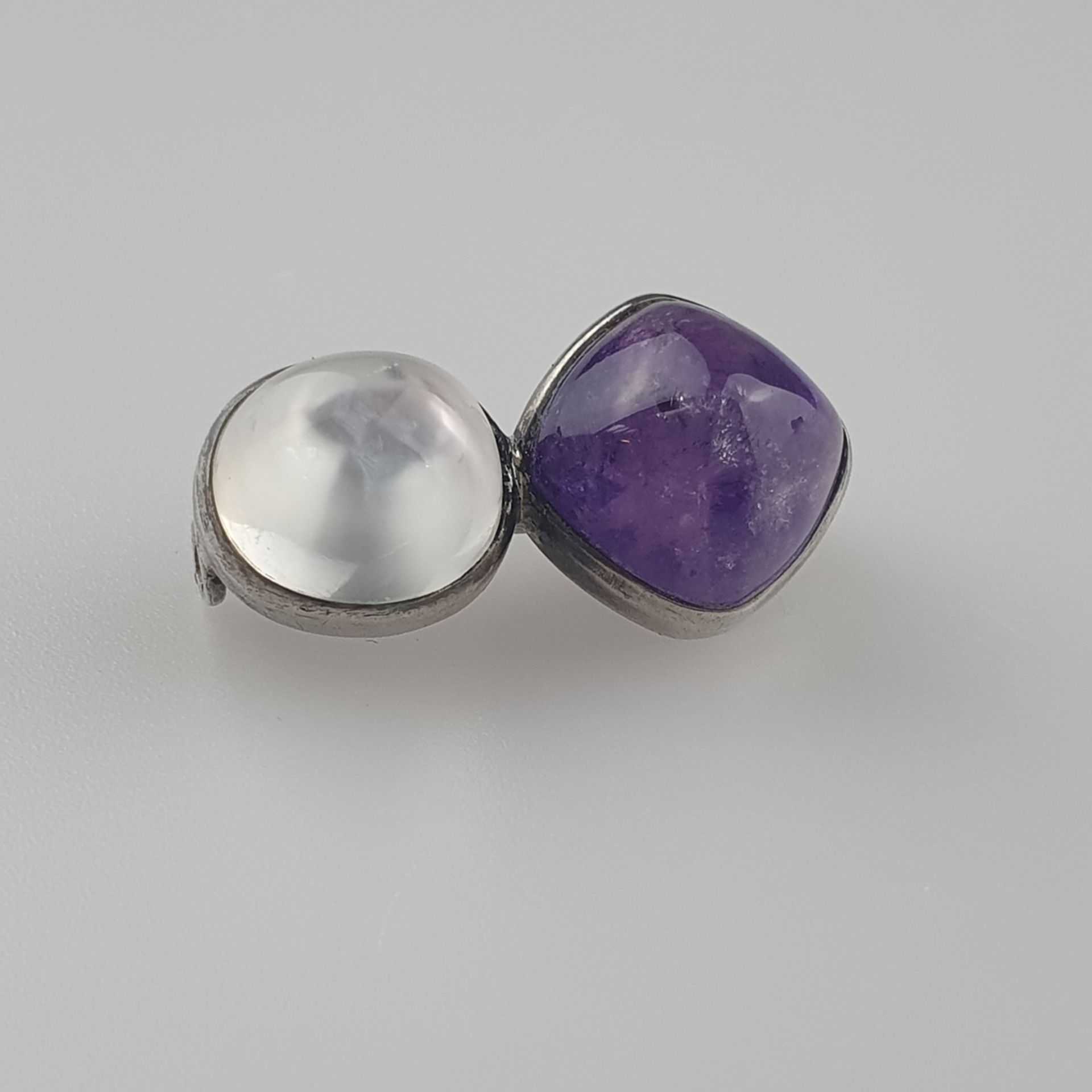 Puristische Silberbrosche - Besatz mit großen Mondstein-und Amethyst-Cabochons, Silberschmiedearbei