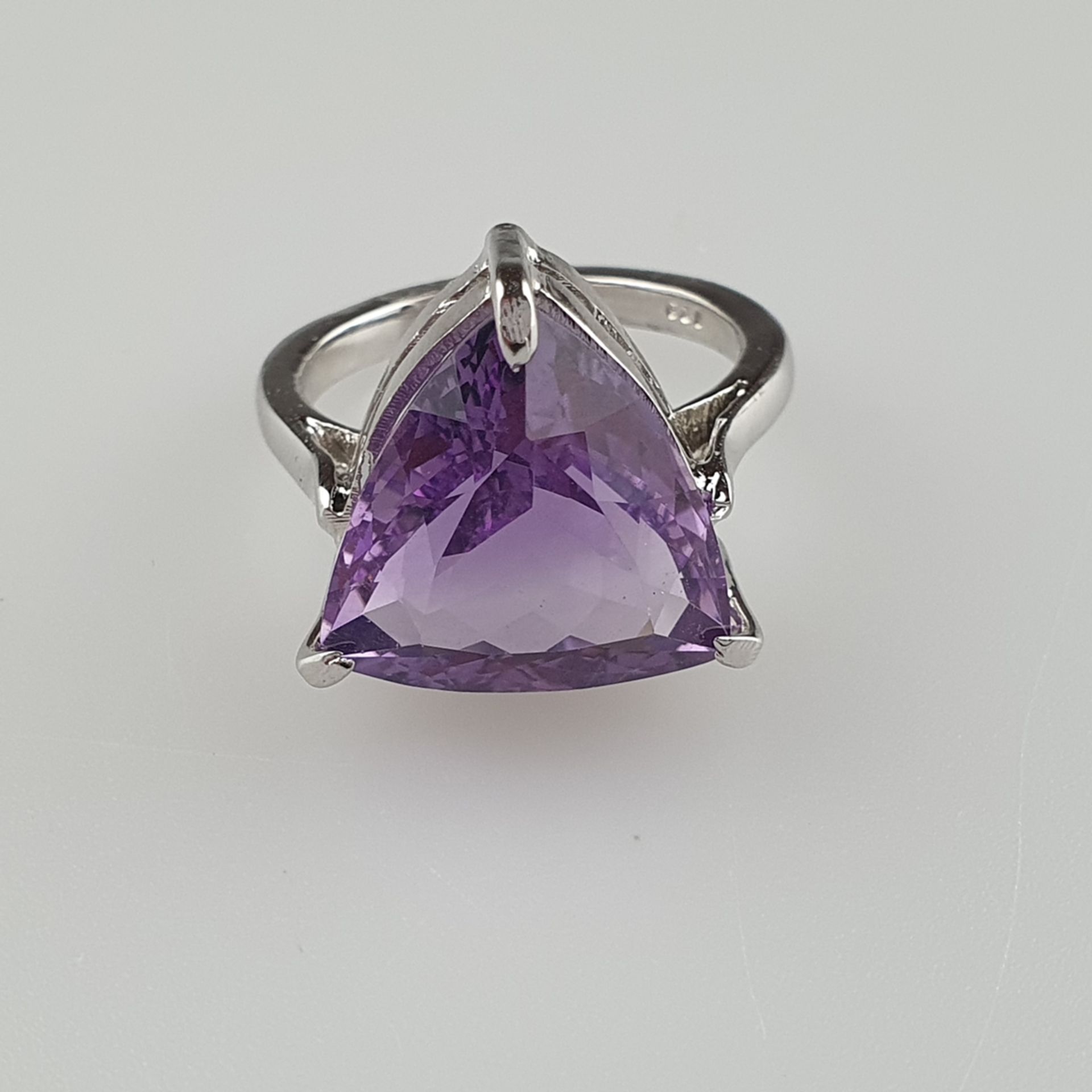 Amethystring - 925er Silber, Ringkopf besetzt mi | Fancy shape amethyst ring 925 silver with 10ct s - Image 2 of 8