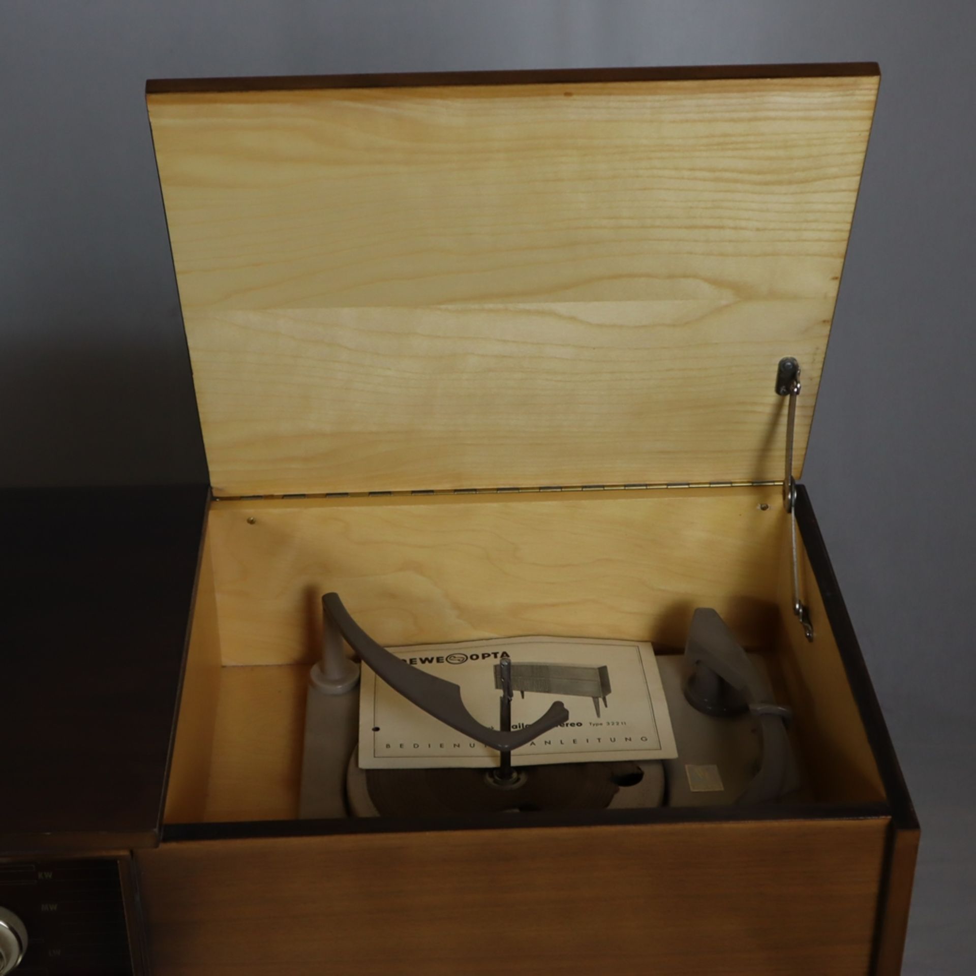 Loewe-Opta-Musikschrank "Mailand-Stereo" 32211 T/W - 1960er Jahre, rechteckiger Holzkorpus auf vier - Image 7 of 14