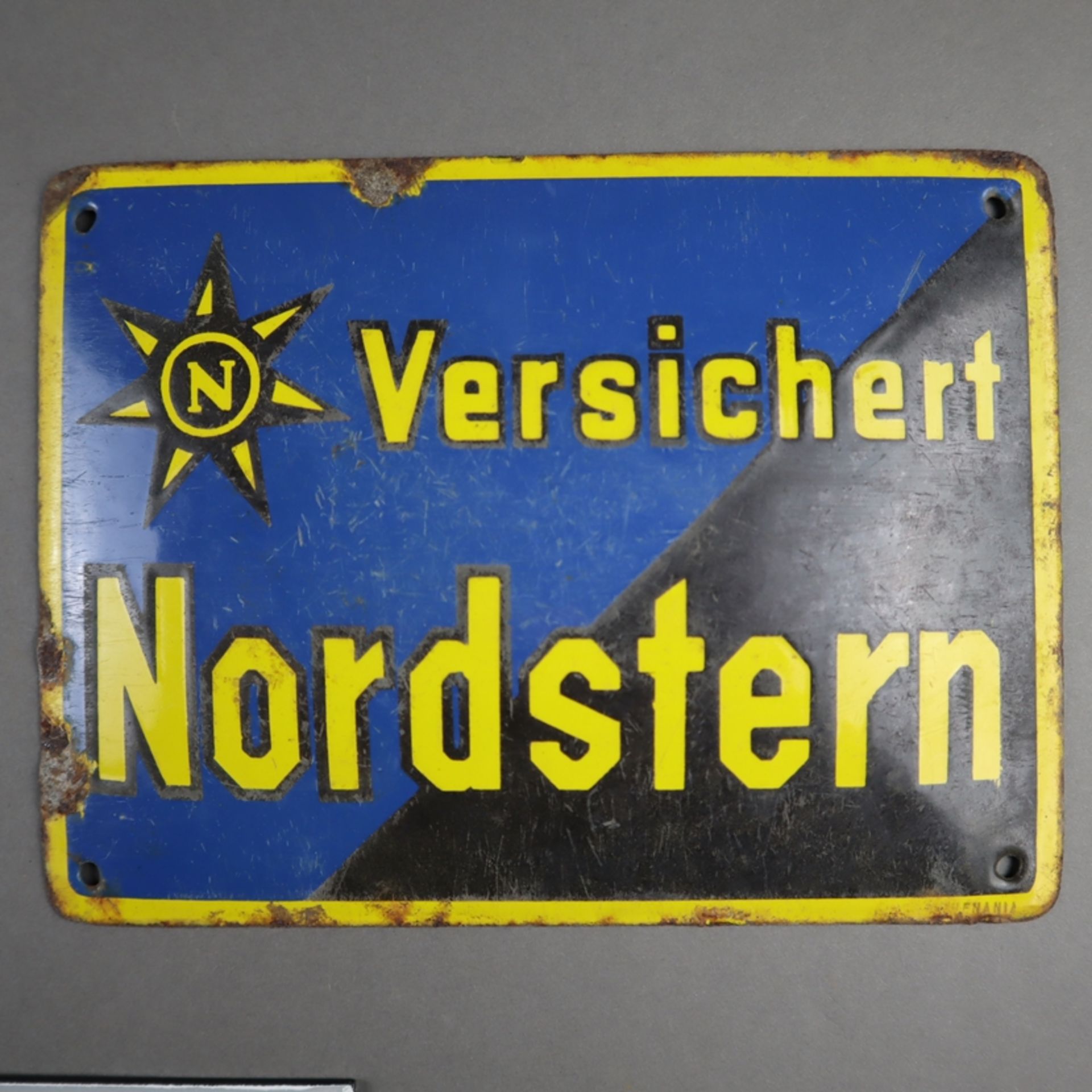 Drei Versicherungsschilder - Blech/Email, 1x Thuringia Versicherung, 1x "Versichert Nordstern", 1x - Image 2 of 4