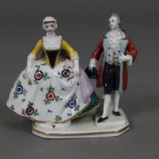 Miniatur-Figurengruppe - Augarten, Wien, Porzellan, polychrom bemalt, stehendes, höfisch gekleidete
