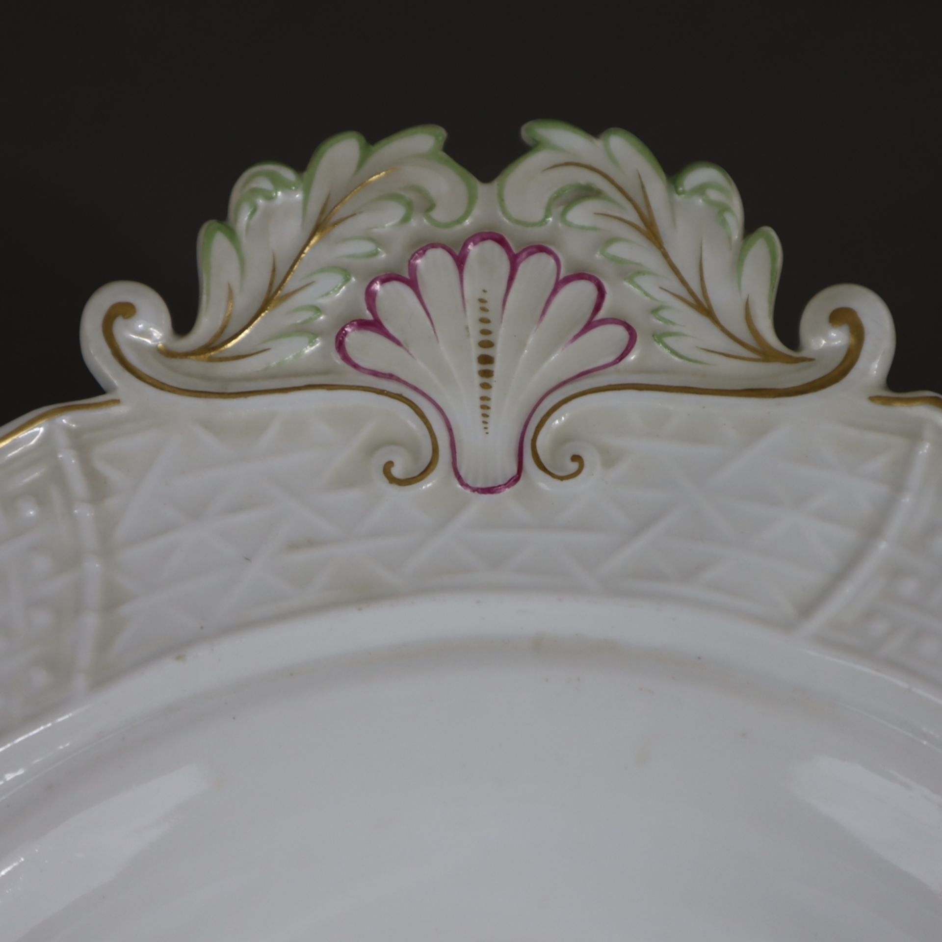 Deckelterrine - Meissen, Knaufzeit (1850-1924), Reliefdekor Neu-Brandenstein, Modellnr. S90, Porzel - Image 5 of 10