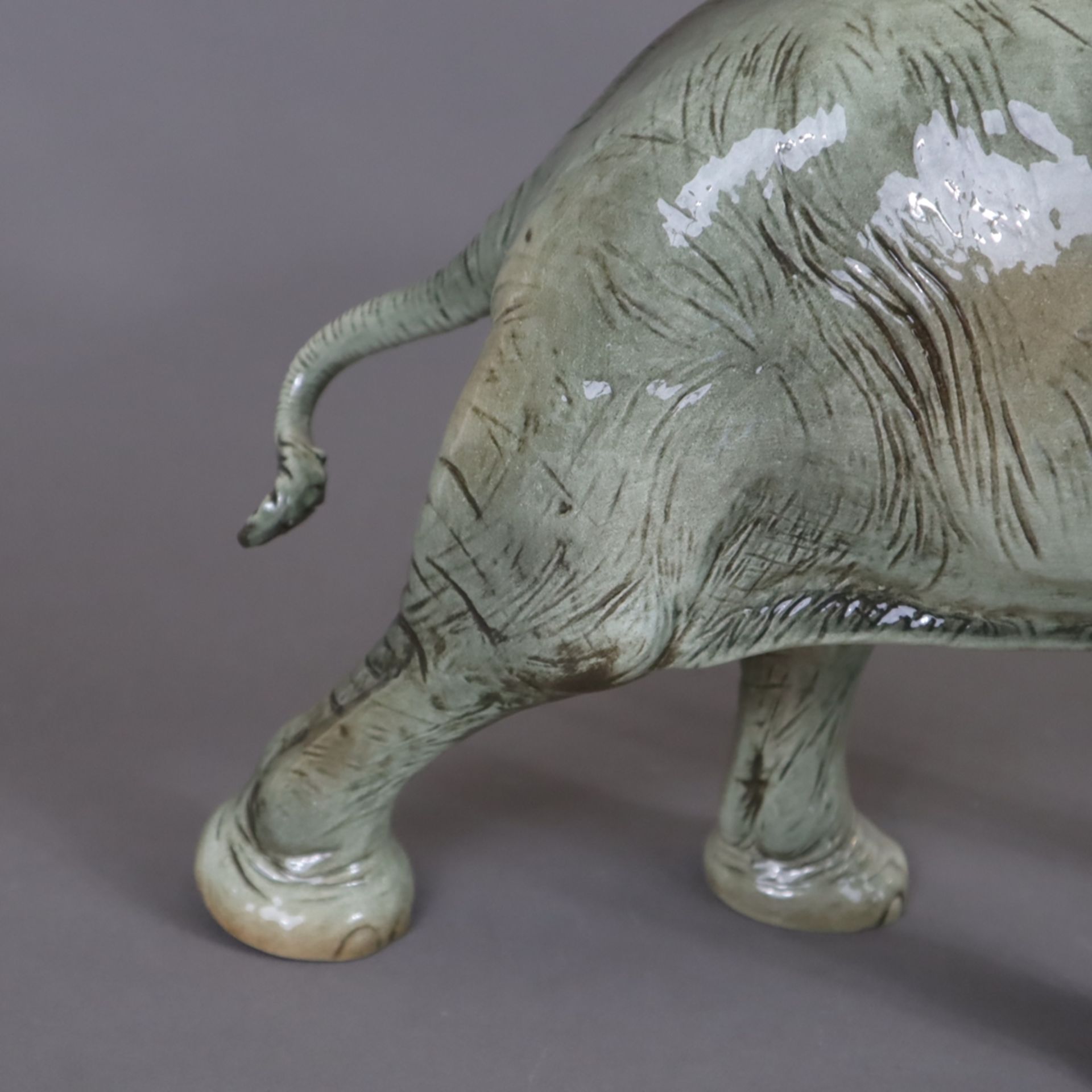 Große Tierfigur "Afrikanischer Elefant" - Goebel, aus der Figurenserie "Serengeti", Porzellan, natu - Image 3 of 8