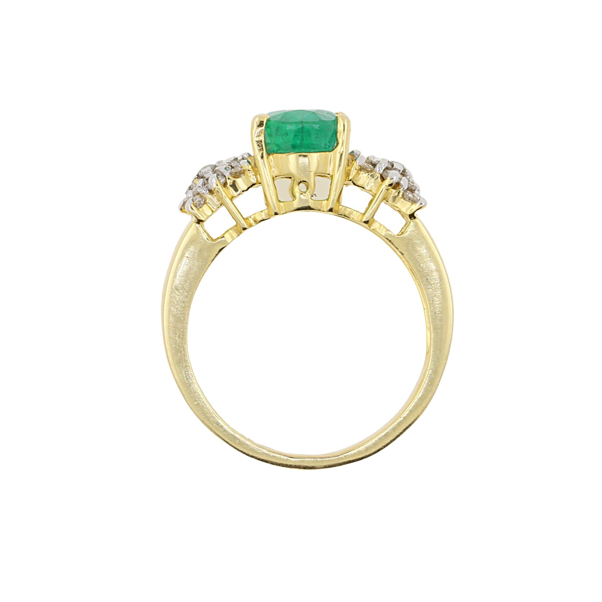 Smaragdring - 14 Kt-Gelbgold, zentraler ovaler Smaragd in Krappenfassung von 2,05ct, Ringschulter a - Image 2 of 6