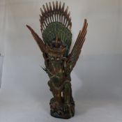 Imposante Holzfigur „Garuda“ - Indonesien, nach 1900, mehrteilige Holzschnitzerei mit polychromer F