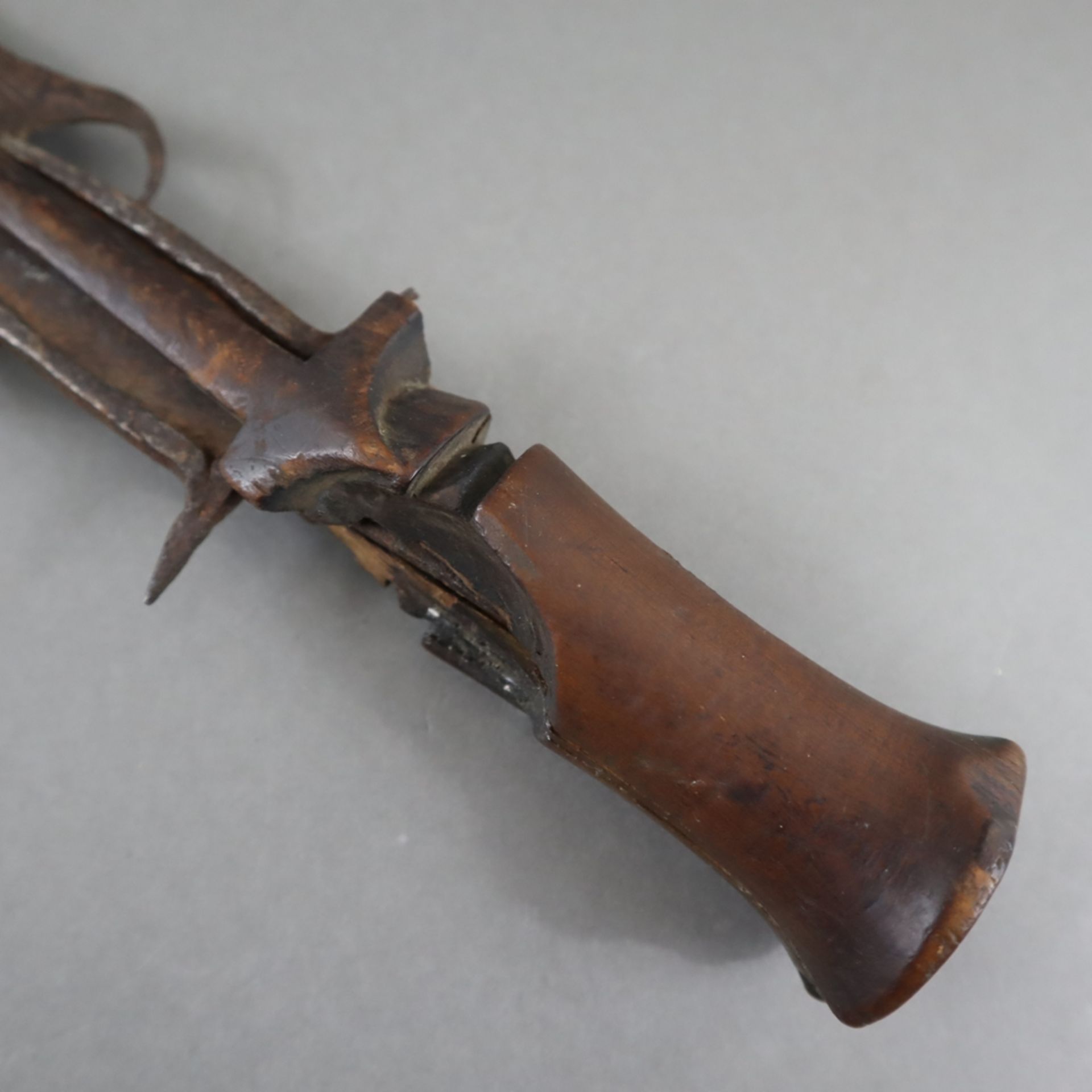Kurzschwert "ntsakh" - Zentralafrika, Fang, blattförmige, gegradete Klinge, am Ansatz spitze, haken - Image 2 of 7