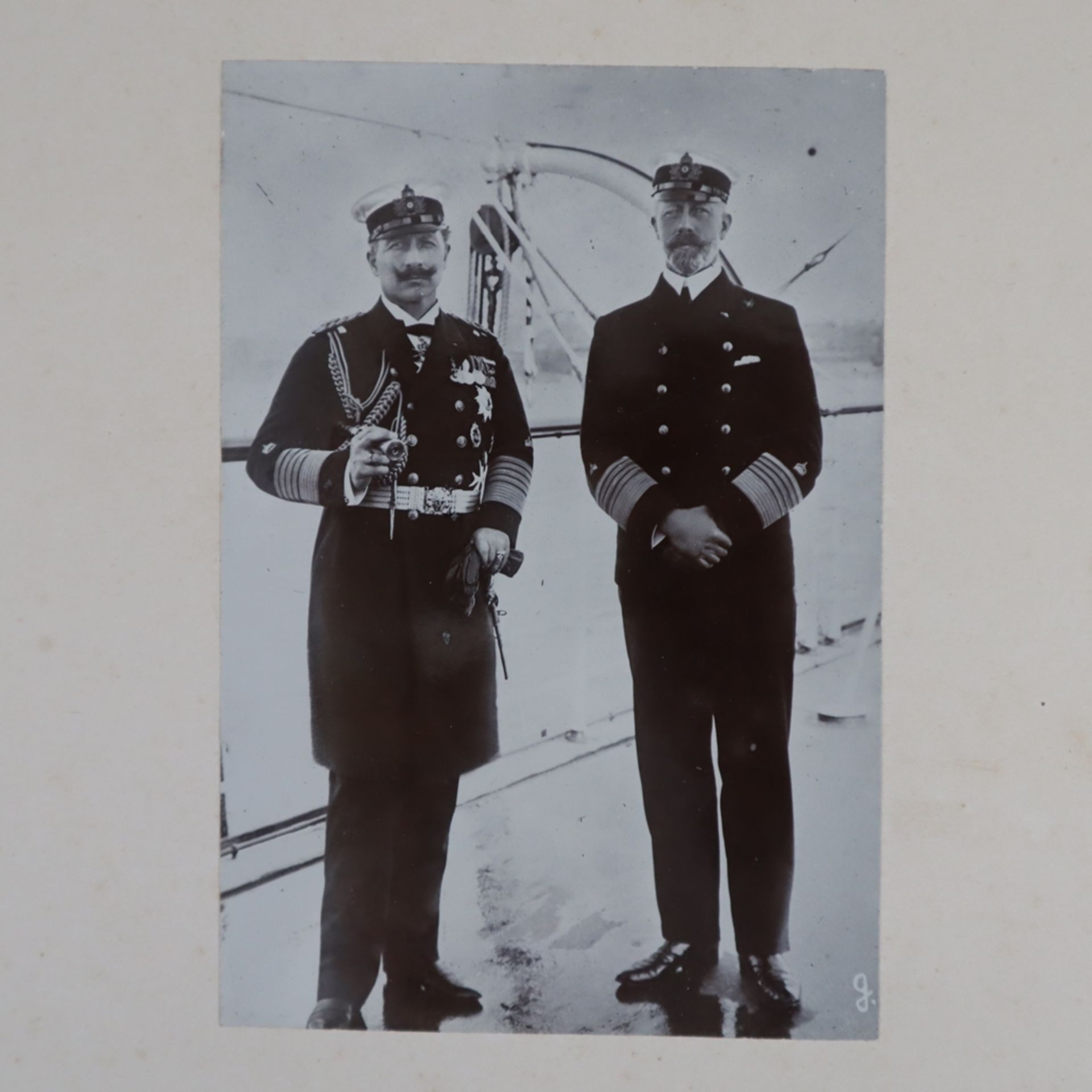 Fotoalbum Ostasiengeschwader - um 1910, aus dem Umfeld der Besatzung eines Schiffes der Kaiserliche - Image 4 of 19