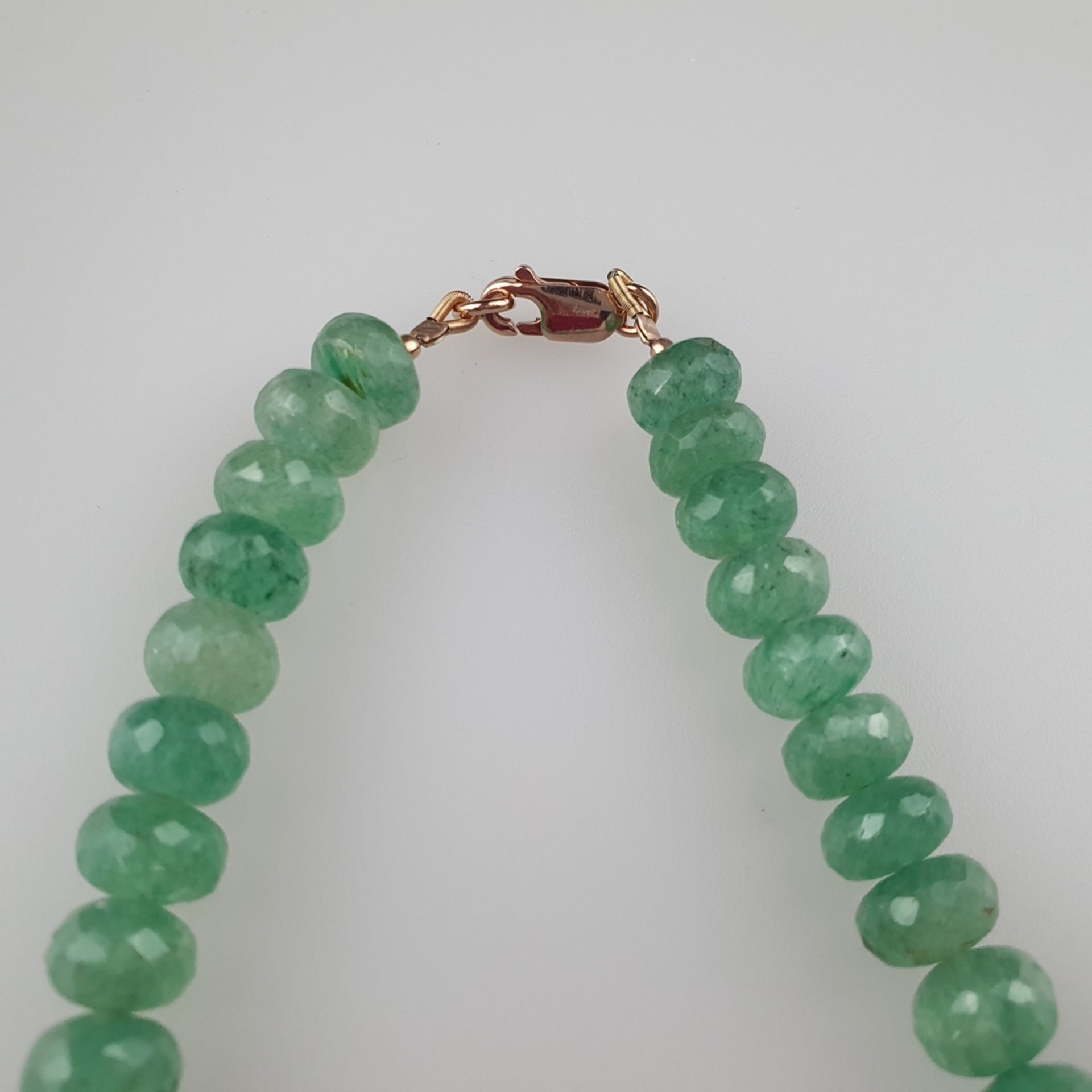 258cts Faceted Beryl Emerald Beads Necklace, L. ca. 45 cm,  ca. 50 Gramm - Image 5 of 6