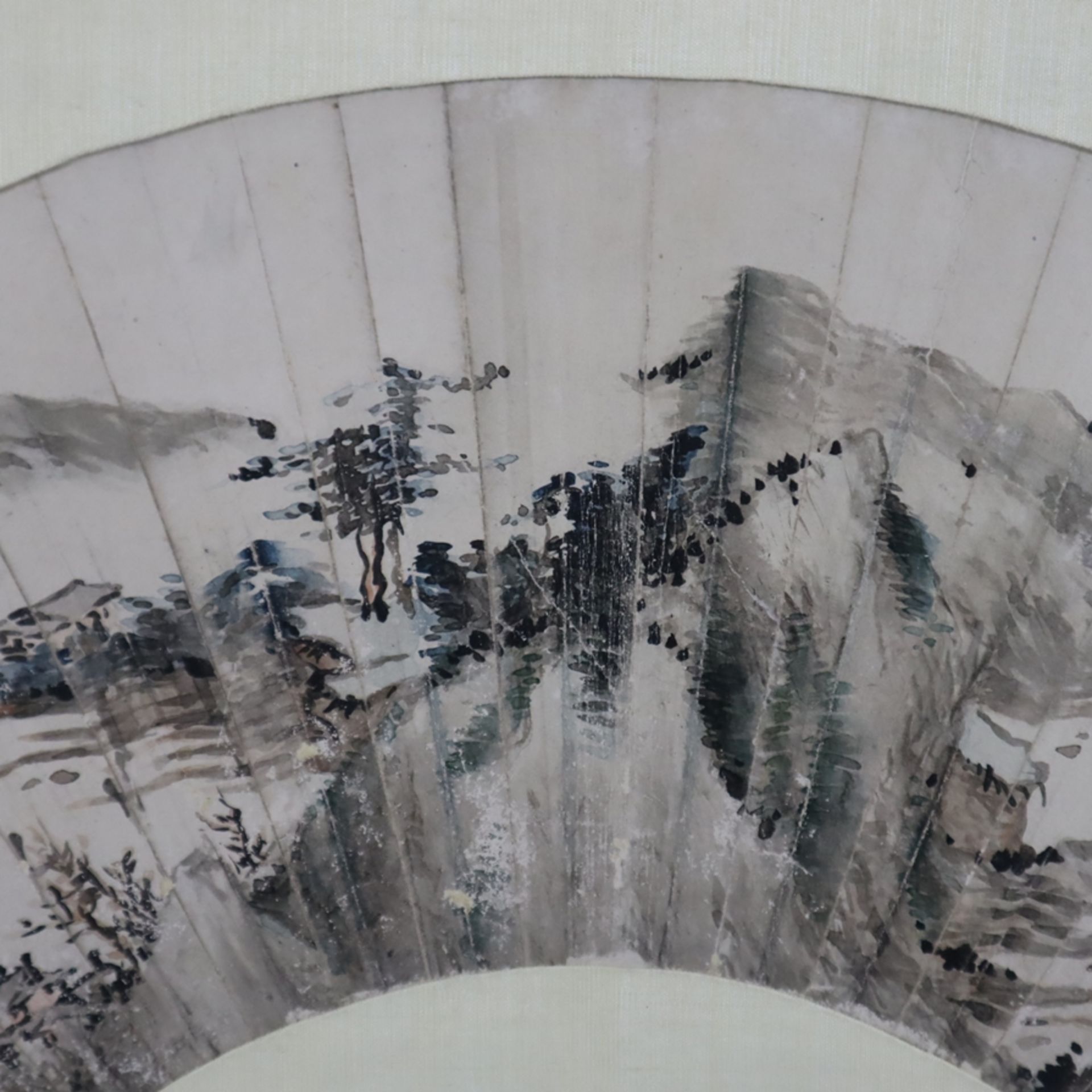 Chinesisches Fächerbild - Flusslandschaft mit Pavillon, Fächerblatt, Tusche auf Papier, gesiegelt, - Image 3 of 6