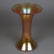 Vase - Erwin Eisch, Trompetenform, bernsteinfarbenes Glas, lüstriert, Boden mit ausgekugeltem Abris
