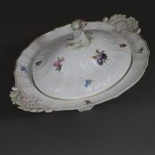 Deckelterrine - Meissen, Knaufzeit (1850-1924), Reliefdekor Neu-Brandenstein, Modellnr. S90, Porzel