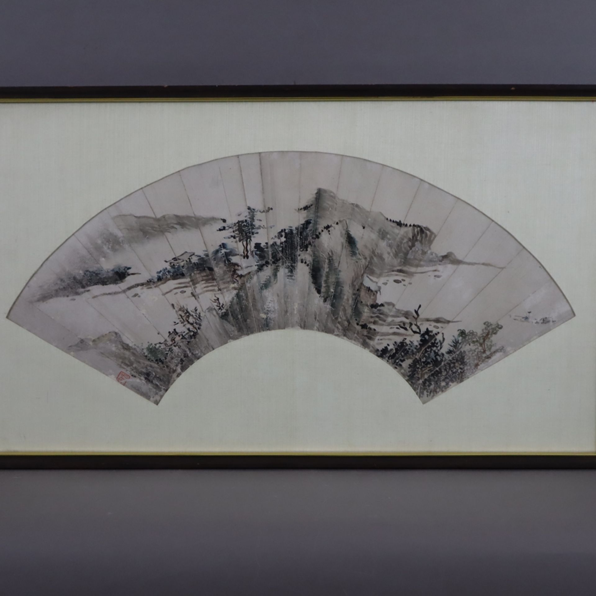 Chinesisches Fächerbild - Flusslandschaft mit Pavillon, Fächerblatt, Tusche auf Papier, gesiegelt, - Image 2 of 6
