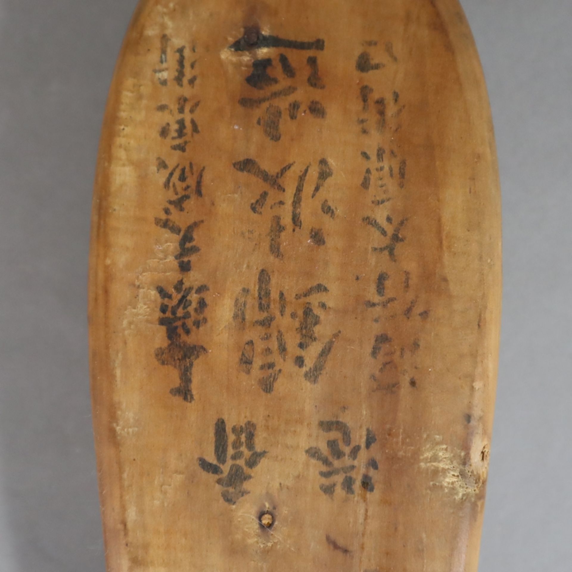 Drei Reiskuchen Formen - China, wohl Guangdong-Provinz, Anfang 20. Jh., Holz, 2x geschnitzt mit jew - Bild 8 aus 10