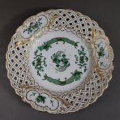 Durchbruchteller - Meissen, um 1900, Porzellan, Dekor "Grüner Hofdrache", Goldstaffage, durchbroche