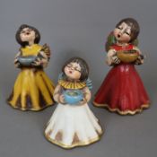 Drei Bozner Engel - Thun-Keramik, farbig und goldgefasst, jeweils ein stehender Engel mit Schale al