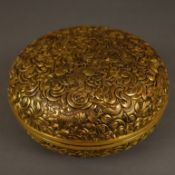 Große vergoldete Deckelschale - China, späte Qing-Dynastie, 19.Jh., Kupfer üppig vergoldet, unter d