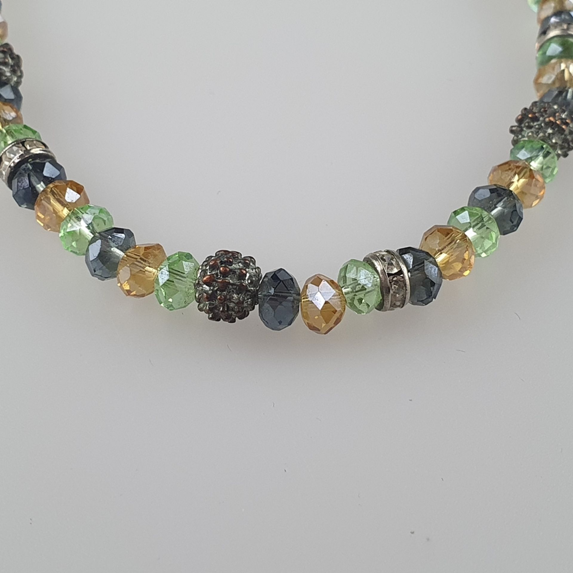 Halskette - LOCULI, facettierte Turmaline in Gelb, Grün und Violetttönen, mit Silbereinschüben, L.c - Bild 4 aus 5