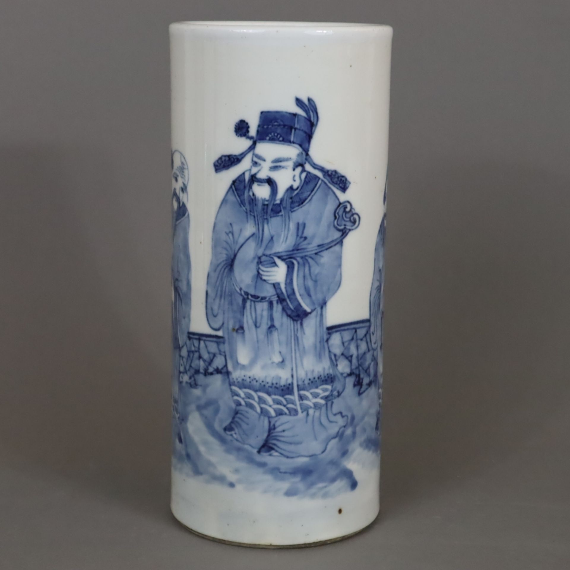 Hutstand - China, Porzellan, zylindrische Wandung, Dekor in Unterglasurblau mit den drei Glücksgött