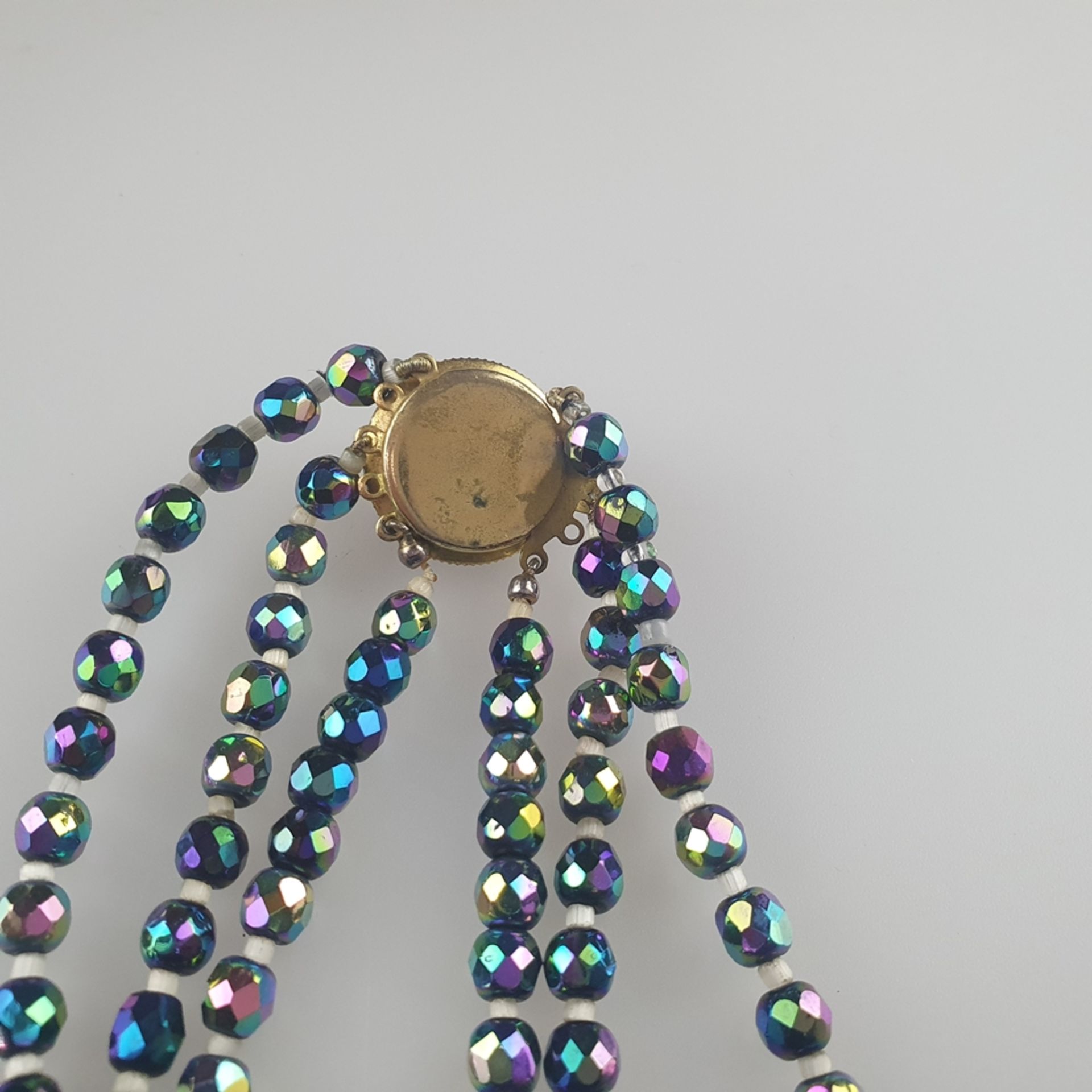 Vintage-Collier - Modeschmuck, 3-reihig mit Steckschließe, facettierte dunkle Perlen mit Aurora Bor - Bild 6 aus 6