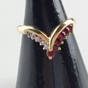 Diamant-Rubin-Ring - Gelbgold 750/000, gestempelt, Besatz mit 6 facettierten. Rubinen