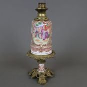 Lampenfuß mit Famille-rose-Porzellanelementen - China, ausgehende Qing-Dynastie, Exportware für den