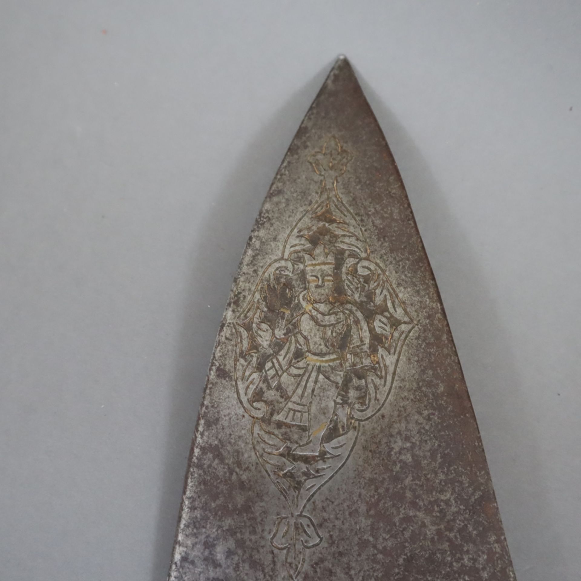 Tegha-Schwert - Mogul-Indien, 18./19. Jh., Eisen und vergoldete/tauschierte Bronze, breite und schw - Image 8 of 15