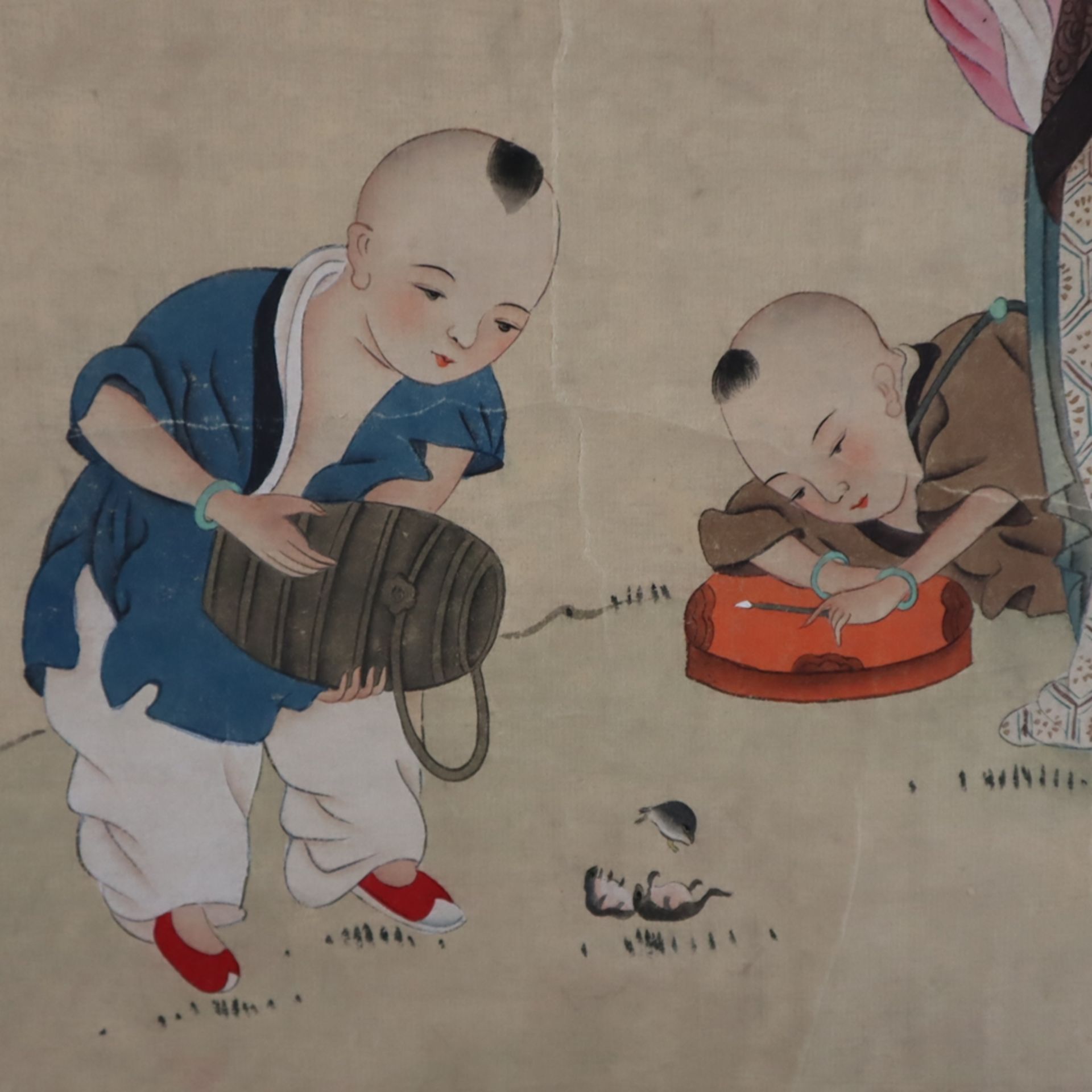 Chinesisches Rollbild - Siegel Chen Shaomei (1909-1954) - Spielende Knaben mit Mutter unter einer g - Bild 5 aus 13