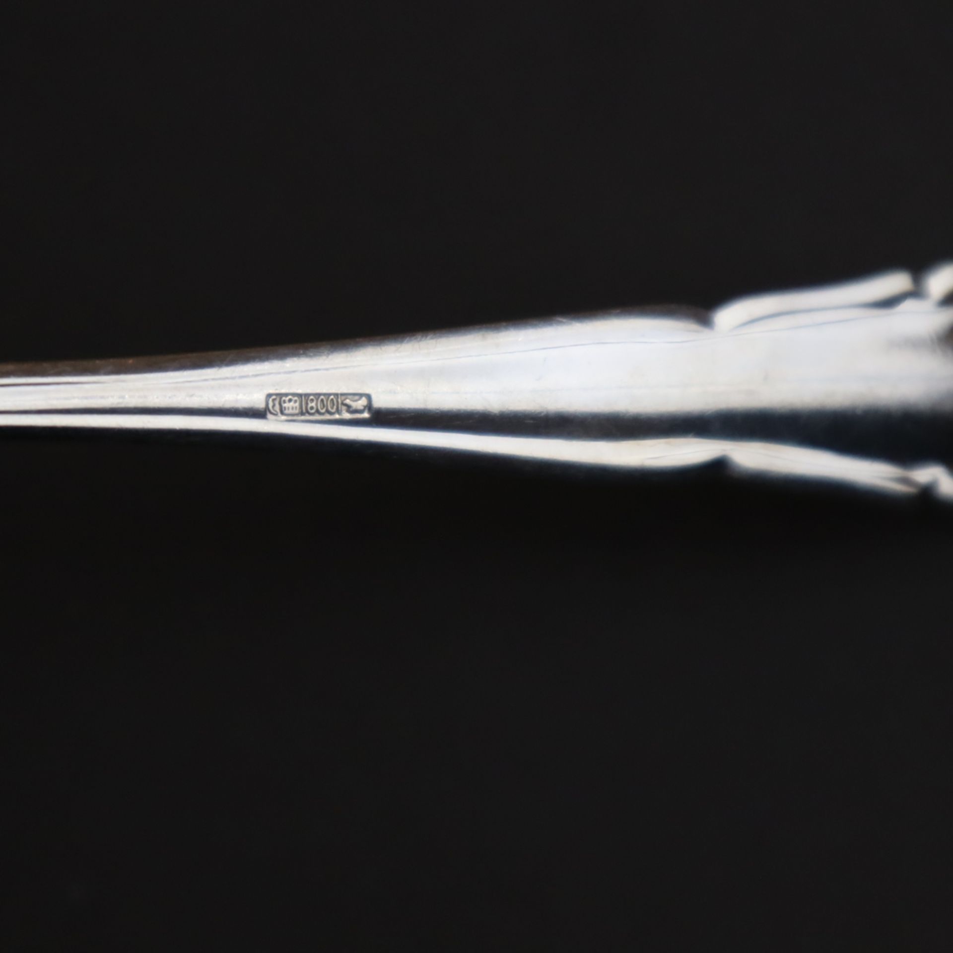 Zwölf Speisegabeln - Silber 800/000, geschweifte Griffe, Punzierung: Halbmond, Krone, 800, Auerhahn - Bild 4 aus 4