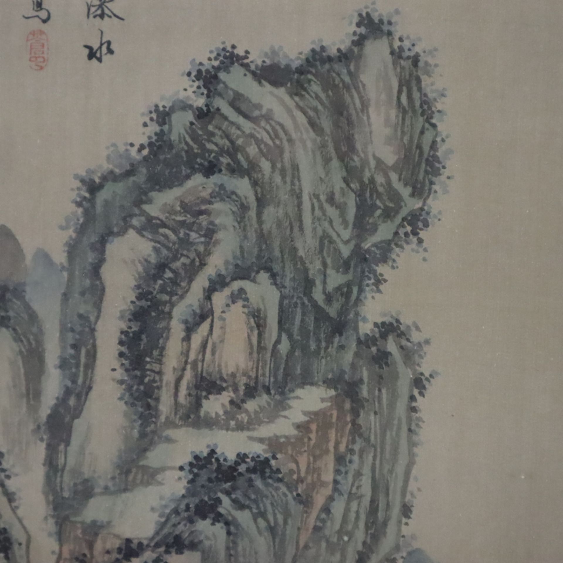 Chinesisches Rollbild - Gebirgslandschaft mit Aussichtspavillon, Tusche und leichte Farben auf Seid - Bild 2 aus 7