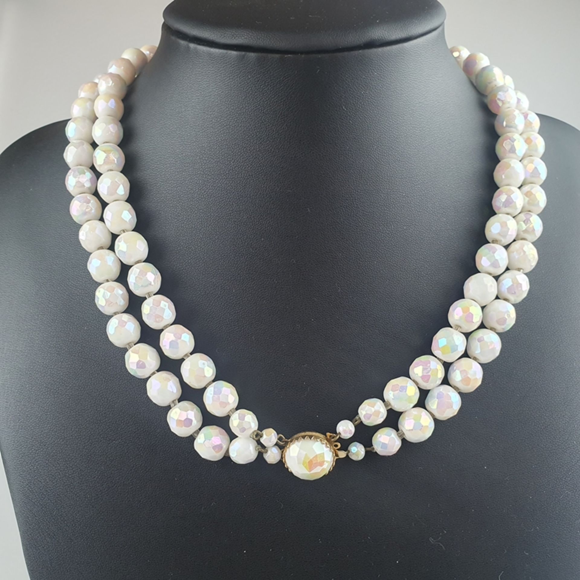 Vintage-Collier - Modeschmuck, 2-reihig mit Steckschließe, facettierte weiße Perlen mit Aurora Bore