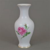 Vase - Meissen, 20.Jh., Dekor "Rote Rose", Porzellan, Balusterform, polychrome florale Bemalung, Go