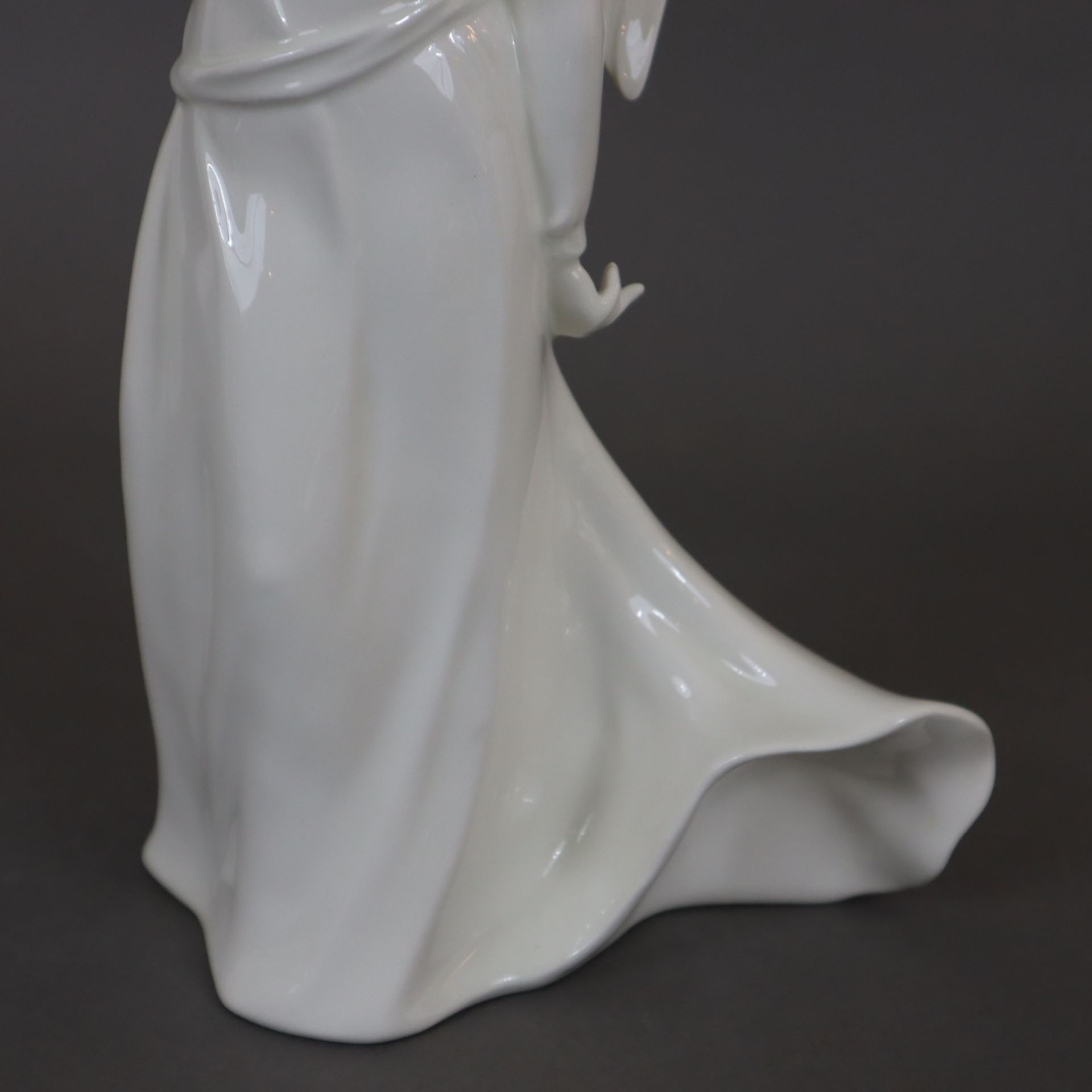 Figur "Engel" - Goebel, Keramik, weiß glasiert, gepresste Modellnr. 41 151 30, Boden mit Manufaktur - Bild 5 aus 6