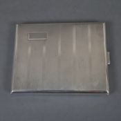 Silbernes Zigarettenetui - Silber 935/000, gestempelt: 935 Meisterpunze „KH“, außen mit feiner Guil