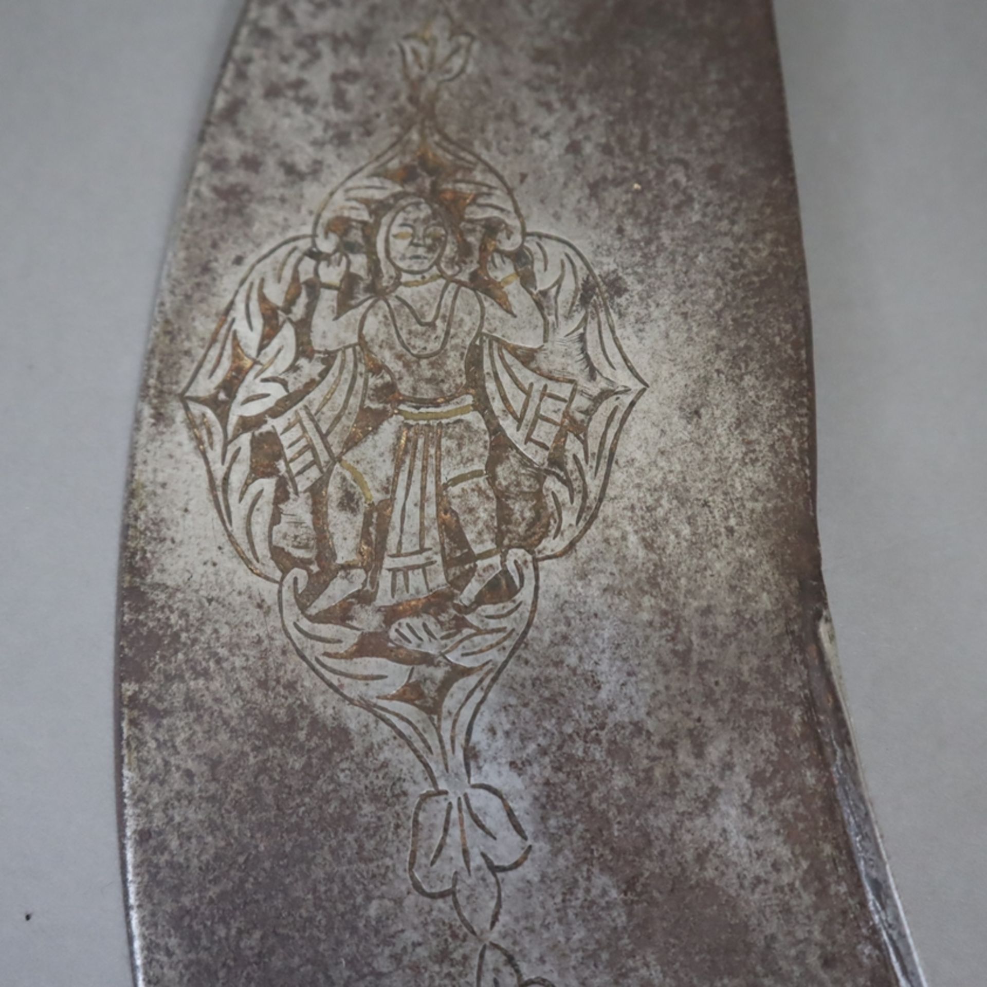 Tegha-Schwert - Mogul-Indien, 18./19. Jh., Eisen und vergoldete/tauschierte Bronze, breite und schw - Image 7 of 15