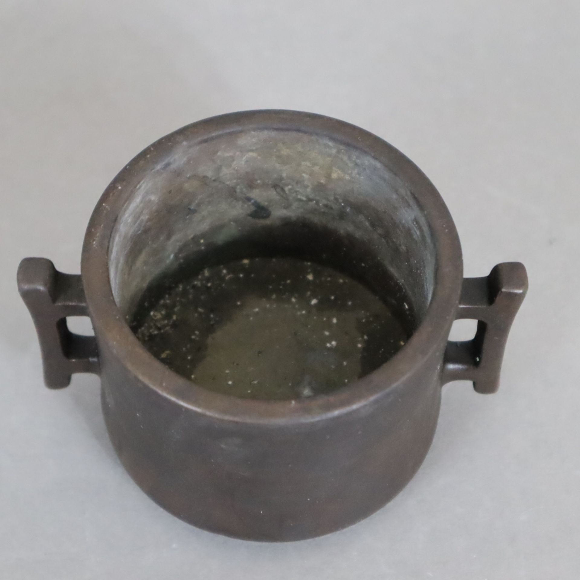 Kleines Räuchergefäß - Bronze mit dunkelbrauner Patina, zylindrisches leicht tailliertes Räuchergef - Bild 2 aus 6