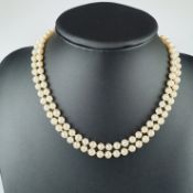Perlencollier - 2-reihig, Perlen von ca.5mm Dm., Einzelknotung, Steckverschluss mit Sicherheitsacht