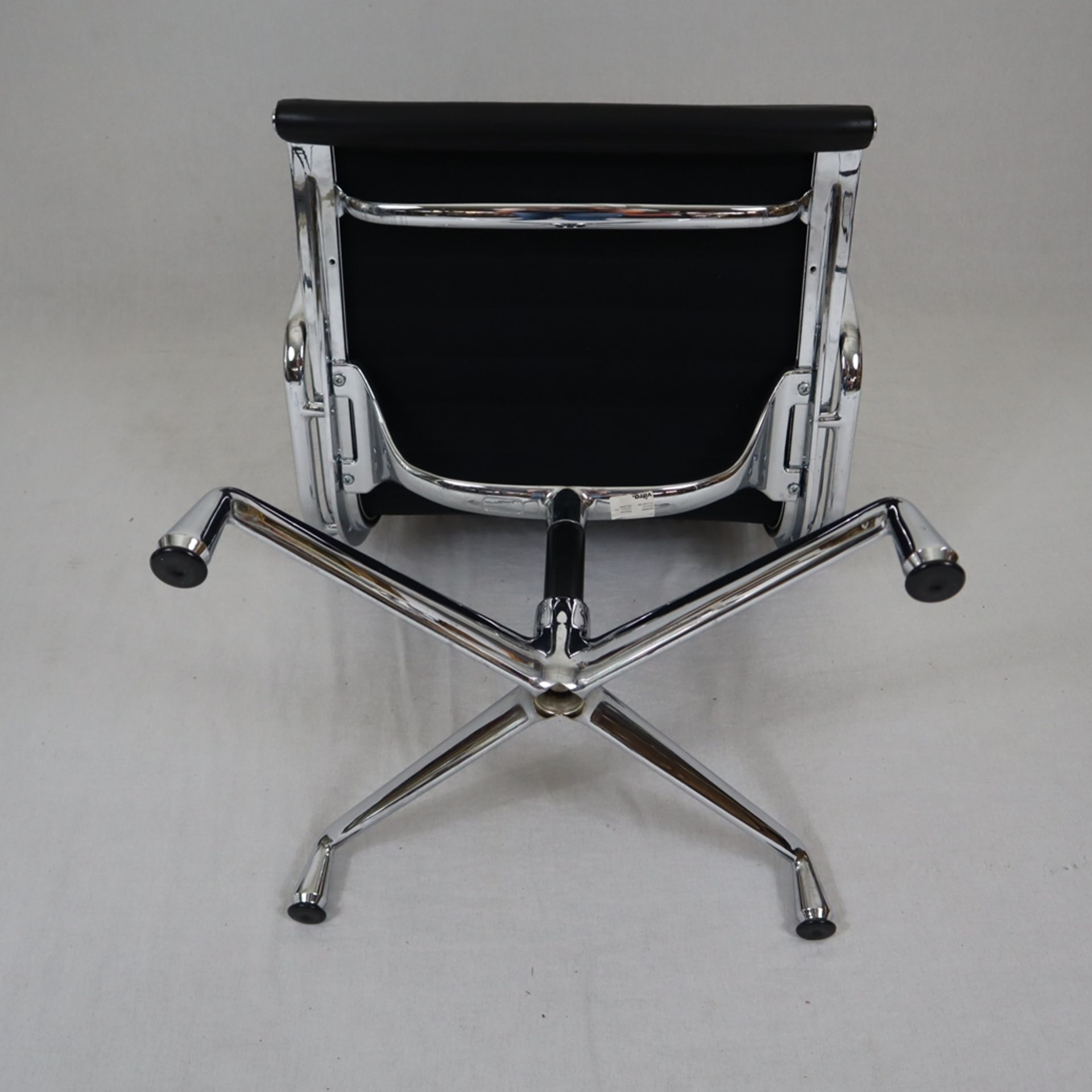 Paar Bürostühle - Entwurf: Charles Eames (1958), Ausführung: Vitra, Modell EA-108 aus der Serie 'Al - Image 10 of 12