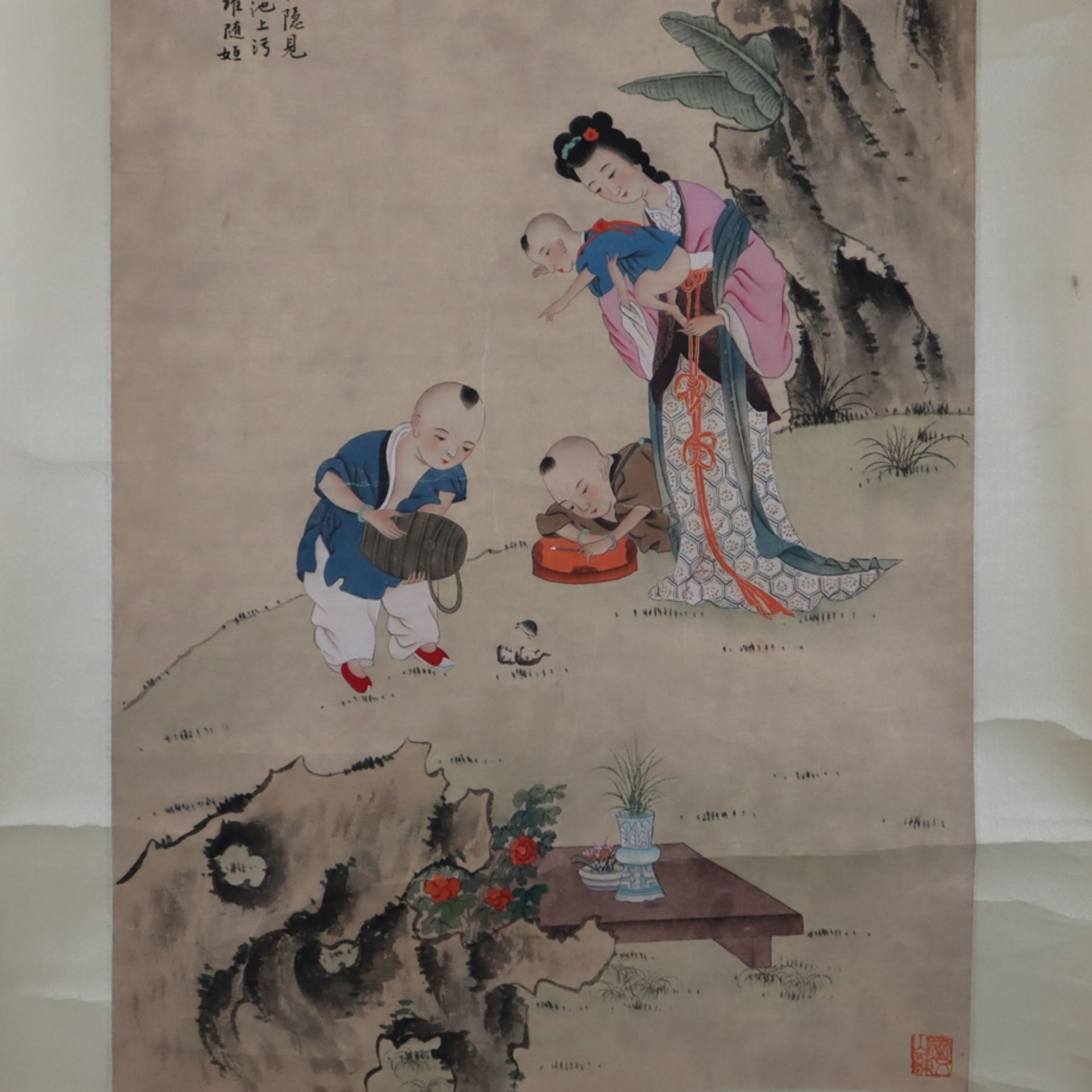 Chinesisches Rollbild - Siegel Chen Shaomei (1909-1954) - Spielende Knaben mit Mutter unter einer g - Bild 2 aus 13