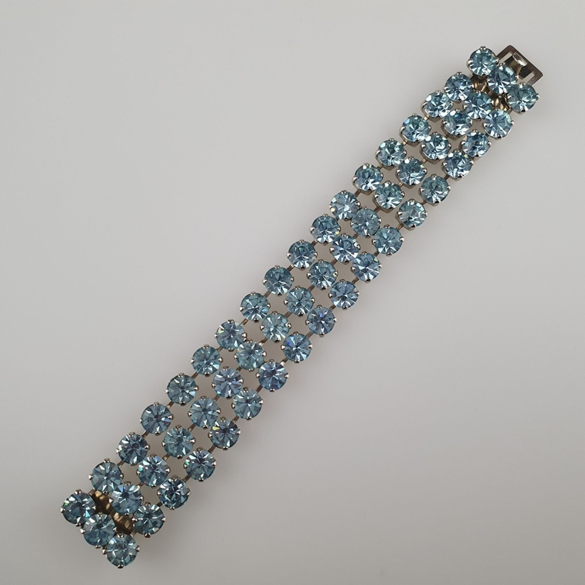 Vintage-Armband - USA, silberfarbenes Metall, dreisträngiges breites Band mit geschliffenen aquamar
