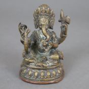 Ganesha - Nepal, Gelbbronze, in sitzender Haltung auf Lotospodest, Ratte zu seinen Füßen, vierarmig