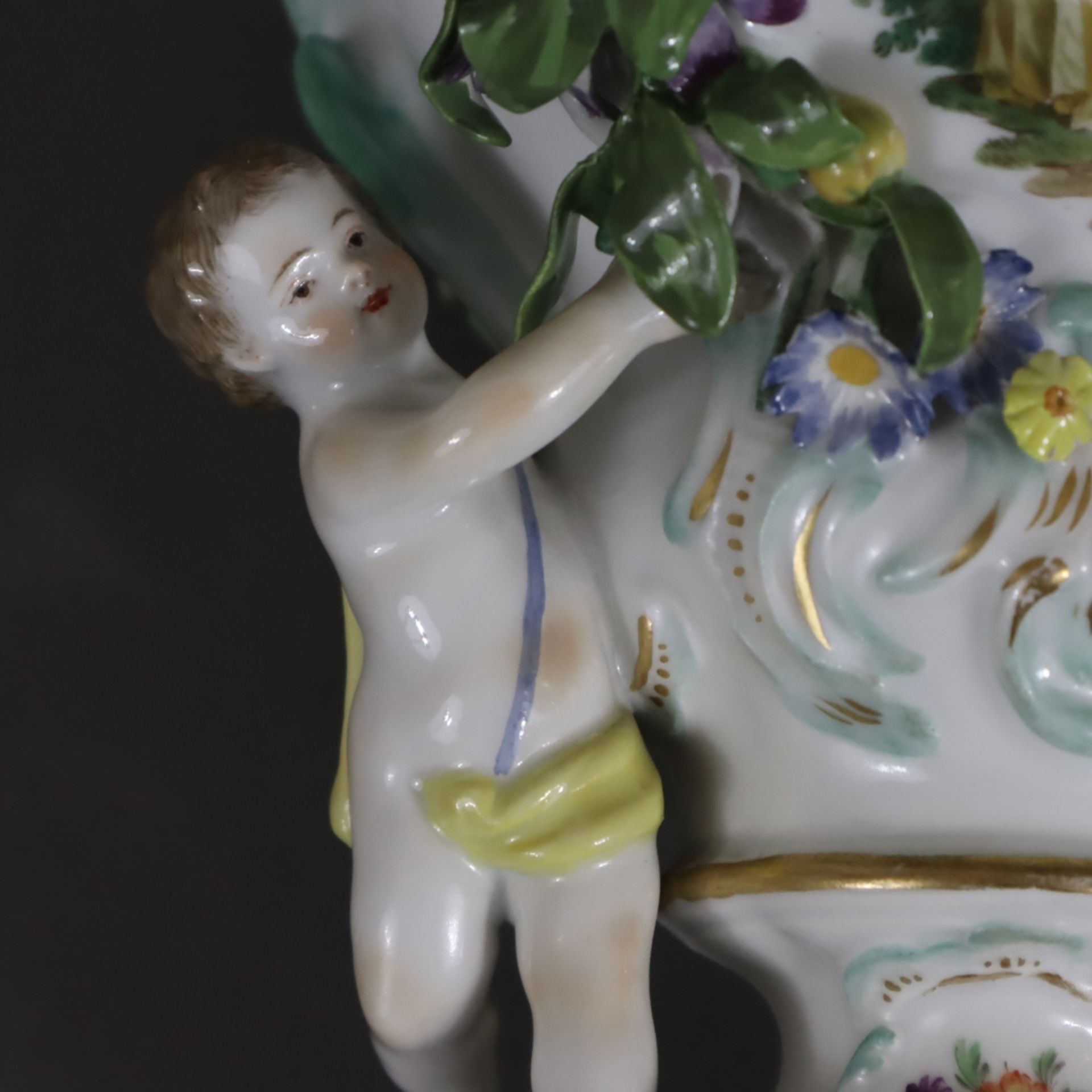 Potpourri-Vase mit Amoretten- Meissen, Knaufzeit, Entw.: J.J.Kändler (um 1760), unterglasurblaue Kn - Image 8 of 21