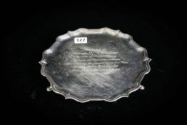 SILVER CIRCULAR TRAY ON 3 FEET. PRESENTATION 1967. 560 GRAMS. 10' DIAMETER.