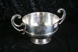 IRISH SILVER TROPHY. S D NEILL, 9 INCHES IN DIAMETER, 1.268KG, DUBLIN 1906/07