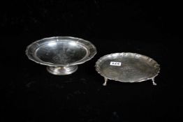 2 SMALL SILVER CARD TRAYS. ONE INSCRIBED BRITISH JUMPING DERBY 1964. COMBINED WEIGHT 485 GRAMS.