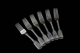 6 IRISH SILVER FORKS. DUBLIN 1927 SIGNED J S. 500 GRAMS. 8' LENGTH.