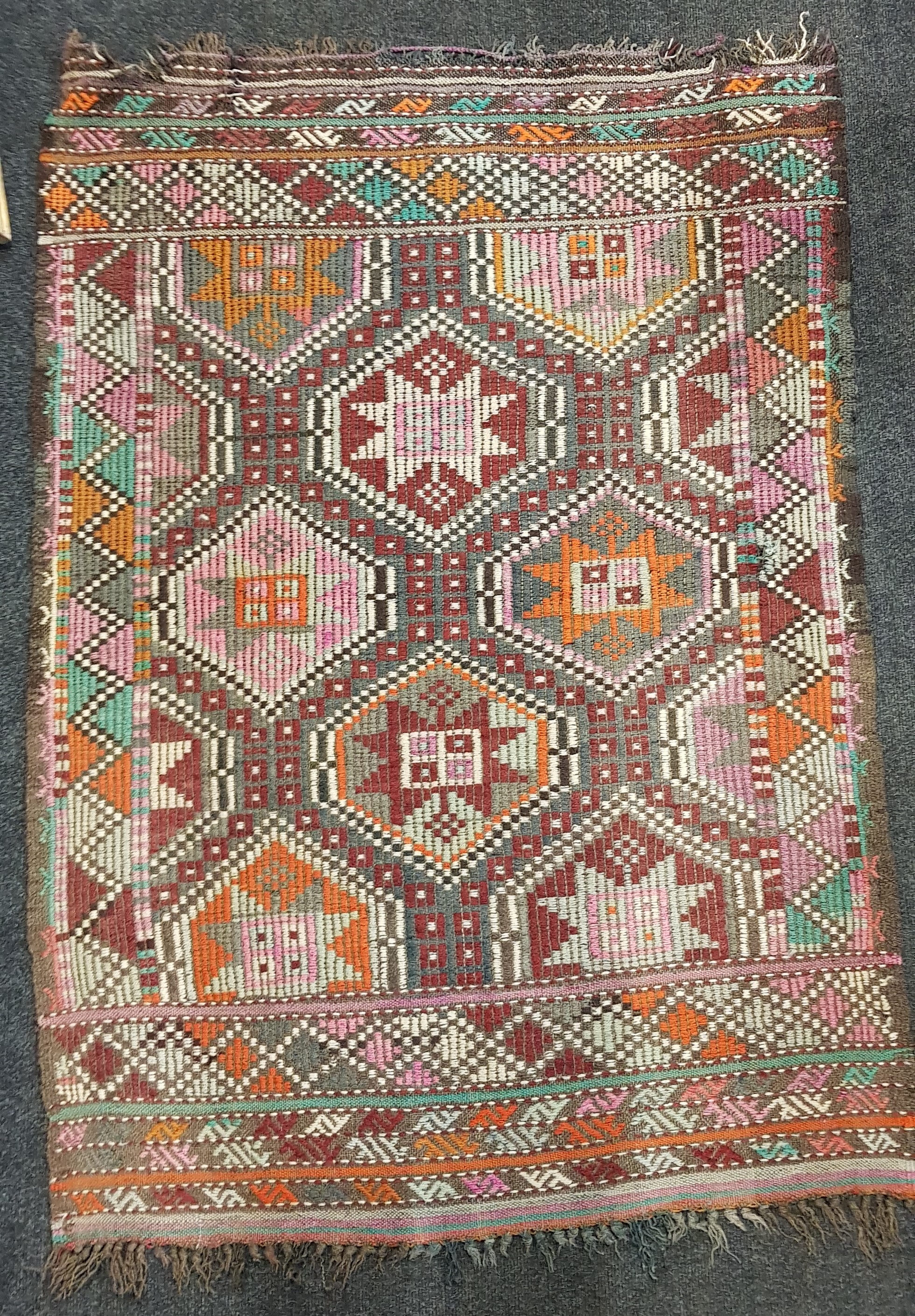 ANTIQUE MIDDLE EASTERN RUG/KILN 140CMX99CM