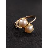 14CT GOLD AND 2 PEARL TWIST RING